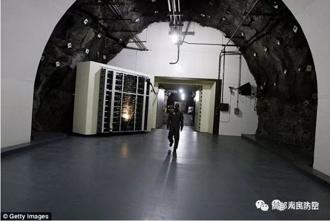 特朗普曾在抗議者包圍白宮期間躲進(jìn)地堡，如何應(yīng)急？(圖5)