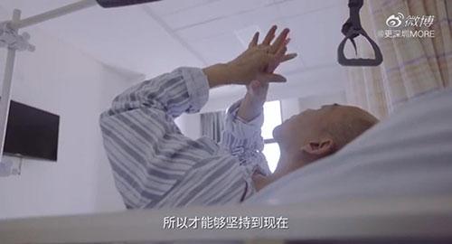 身體被敲斷4次的折疊人出院，打開折疊人生(圖11)