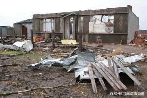 綏化突遭龍卷風(fēng)襲擊，房蓋在天上飛！村民：我70歲沒見過這事(圖5)