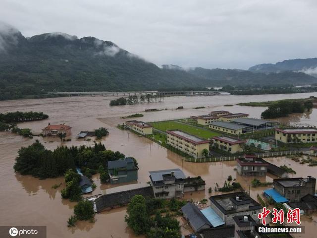 四川啟動I級防汛應(yīng)急響應(yīng) 水電站防浪堤被沖垮(圖3)
