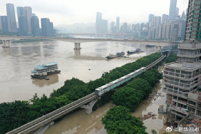 重慶洪崖洞等多處景點(diǎn)被淹，已啟動(dòng)史上首次防汛I級(jí)應(yīng)急響應(yīng)(圖3)