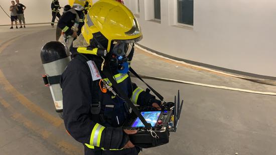 消防機器人、水下航行器…北京應(yīng)急救援新添“機器戰(zhàn)警”(圖3)